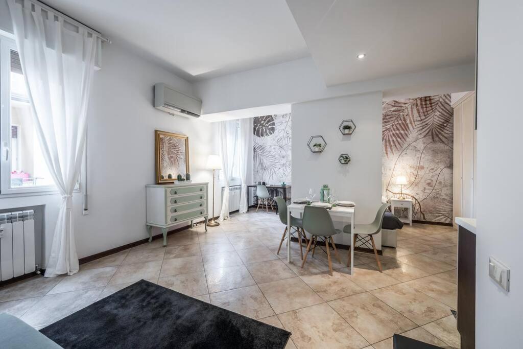 Sotto Le Due Torri 5* Apartment Bologna Exterior photo