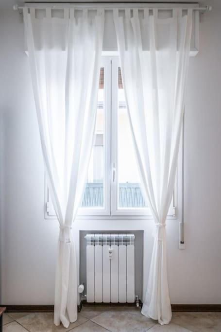 Sotto Le Due Torri 5* Apartment Bologna Exterior photo
